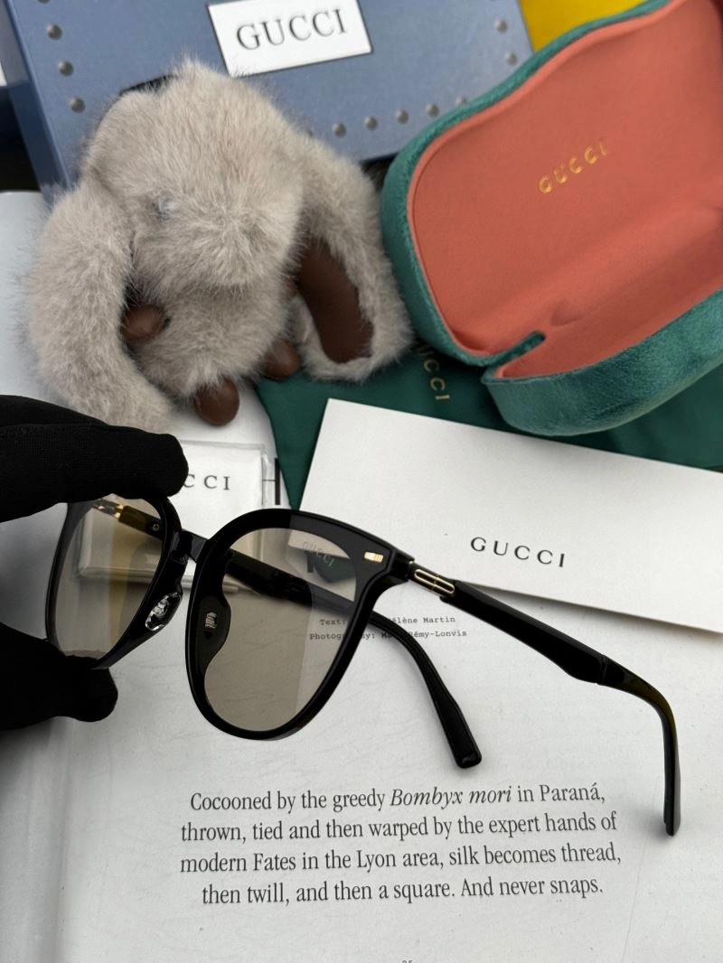 Gucci Sunglasses SportInspired 279928