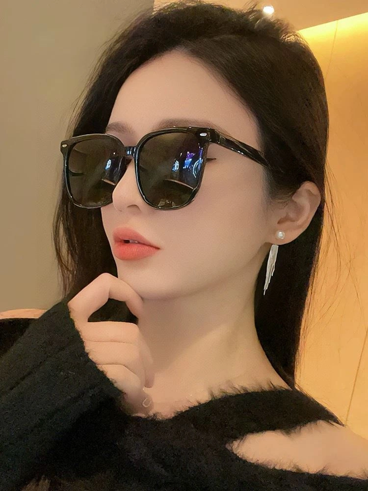 Lightweight Gucci Sunglasses 279930