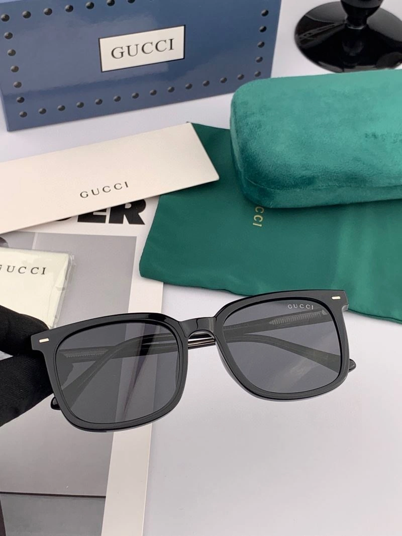 Lightweight Gucci Sunglasses 279930