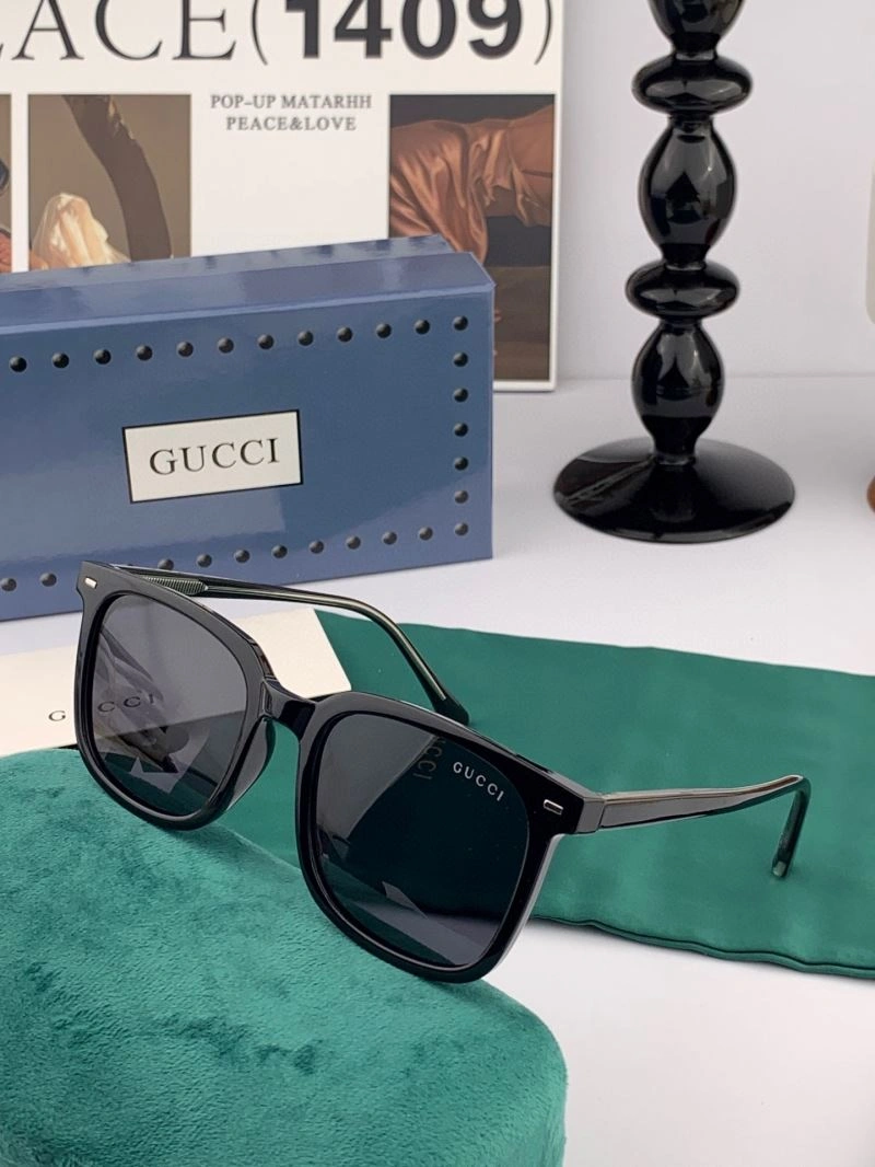 Lightweight Gucci Sunglasses 279930