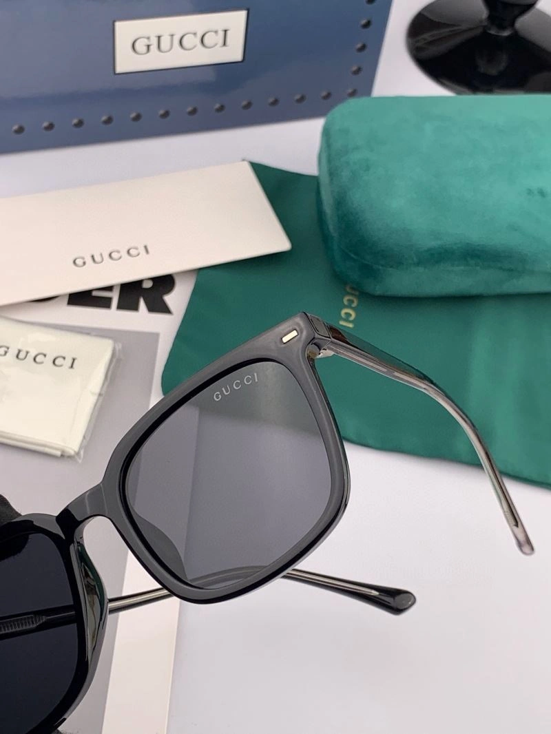 Lightweight Gucci Sunglasses 279930