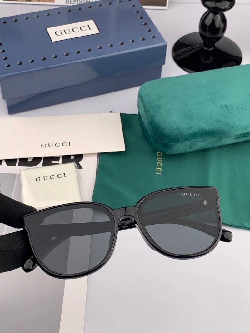 Gucci Sunglasses Classic 279937