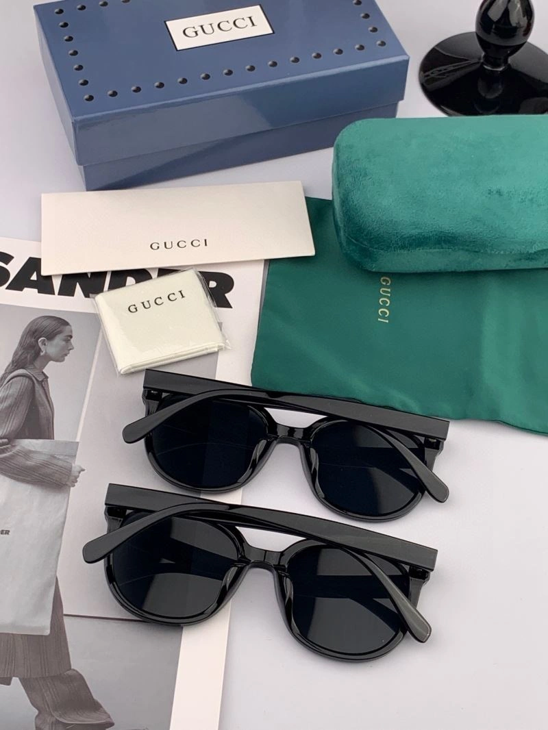Gucci Sunglasses Classic 279937