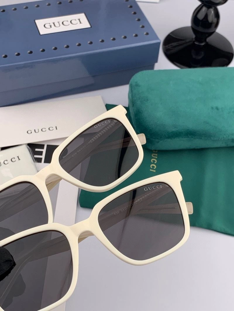 Gucci Sunglasses FashionForward 279924
