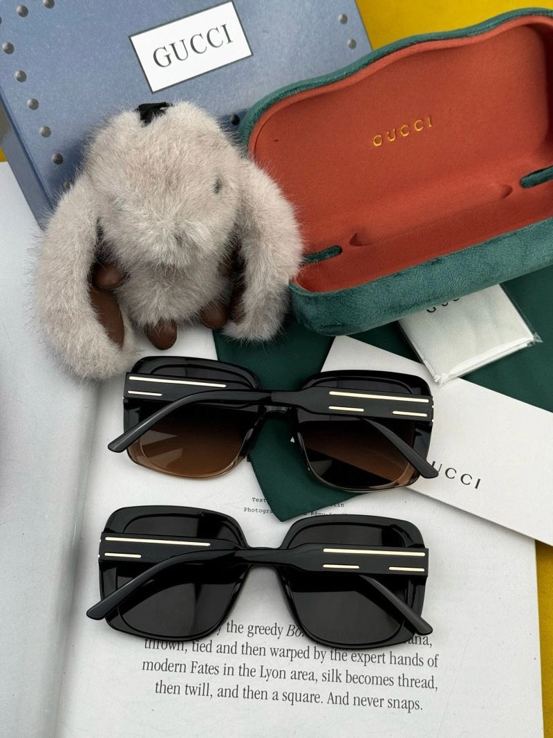 Gucci Sunglasses Lightweight 279943