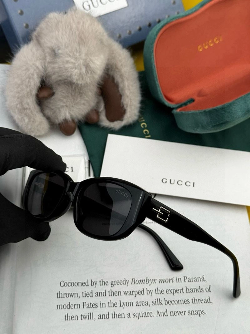 Gucci Sunglasses Classic 279918