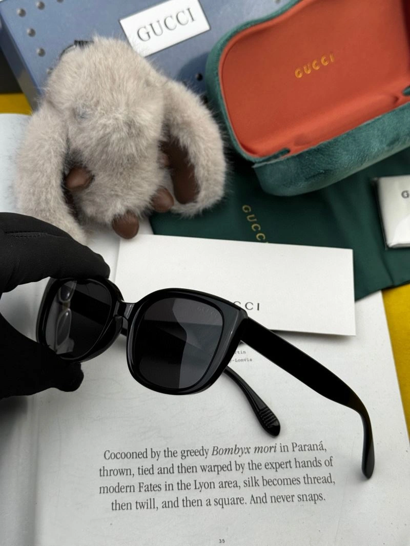 Unisex Gucci Sunglasses 279915