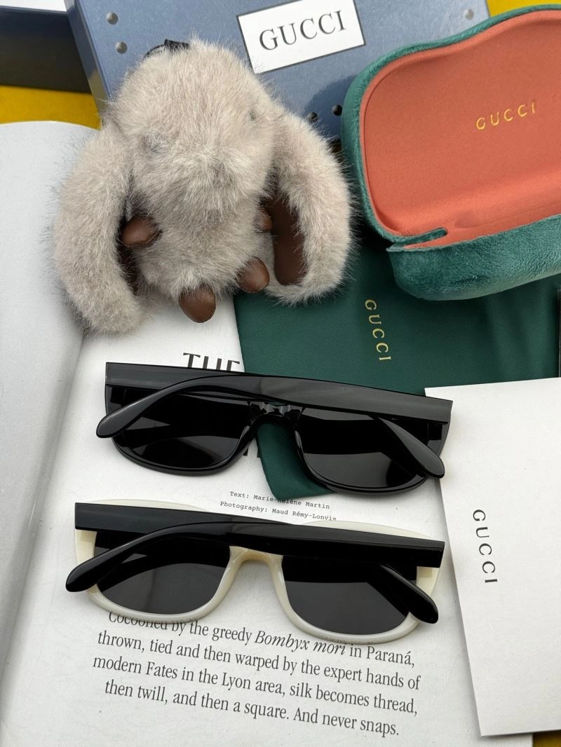 Unisex Gucci Sunglasses 279915