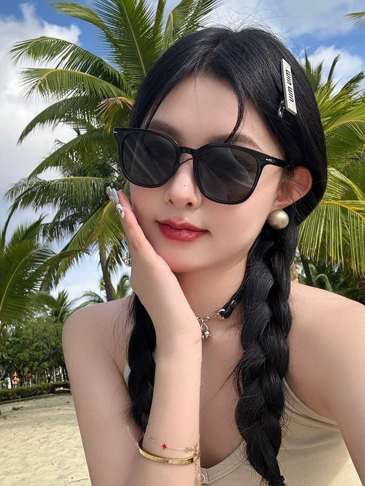 Elegant Gucci Sunglasses 279912