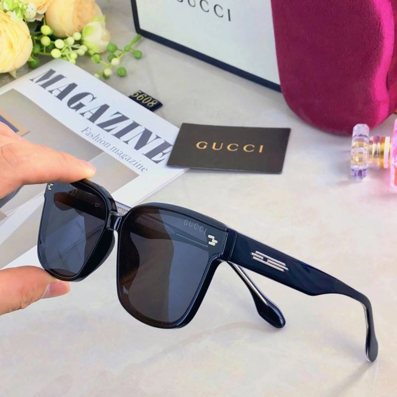 Lightweight Gucci Sunglasses 279911