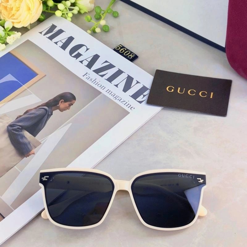 Lightweight Gucci Sunglasses 279911