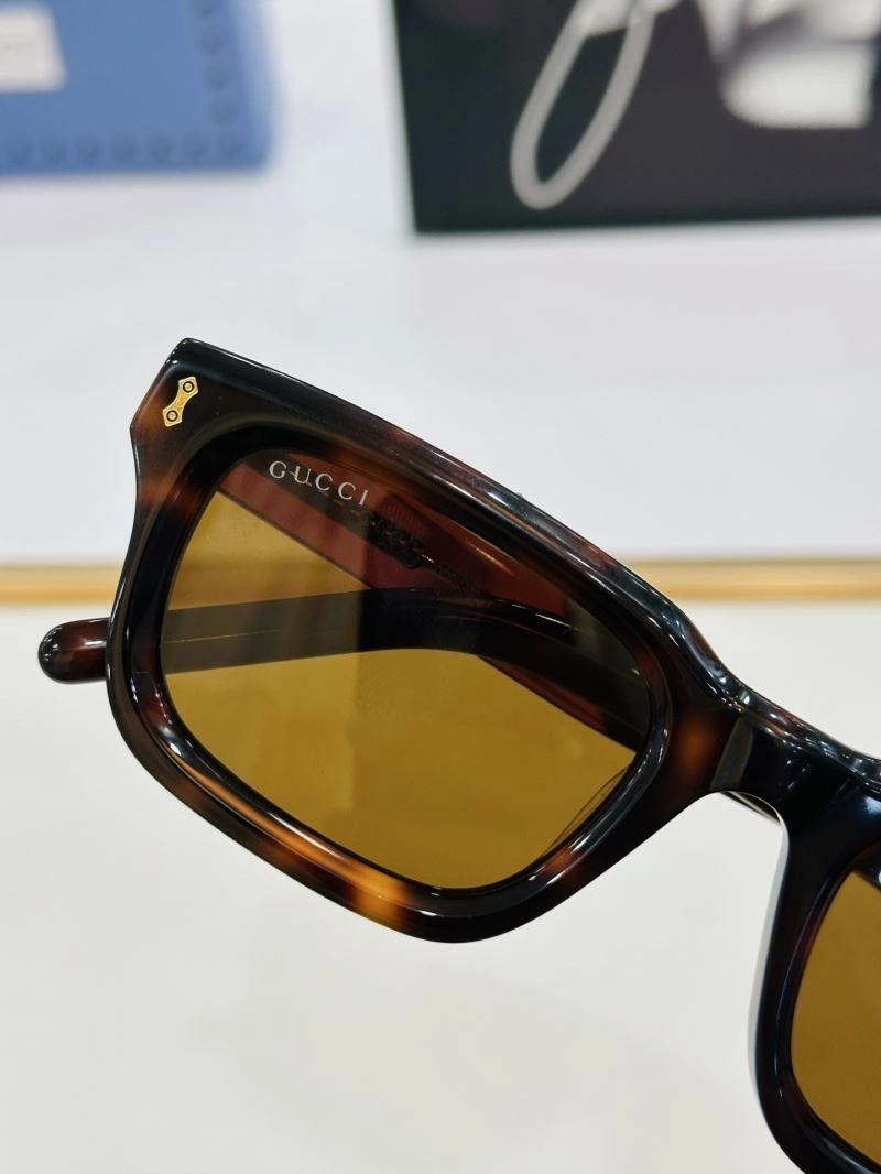 Gucci Sunglasses Practical 279905