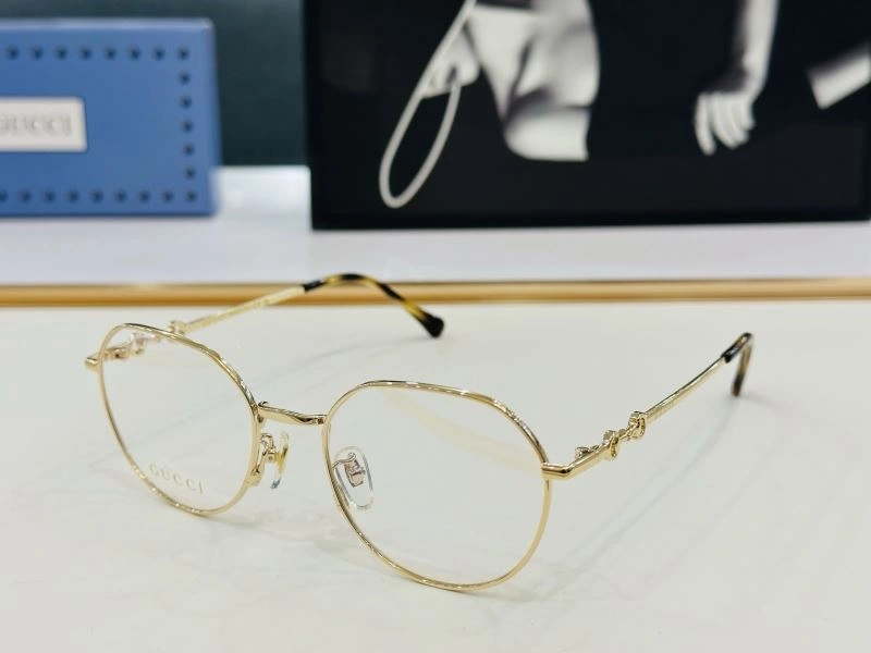 Gucci Sunglasses Fashionable 279883