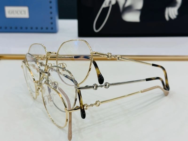 Gucci Sunglasses Fashionable 279883