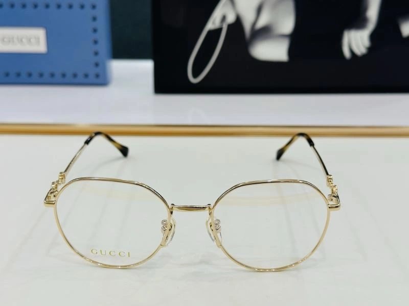 Gucci Sunglasses Fashionable 279883