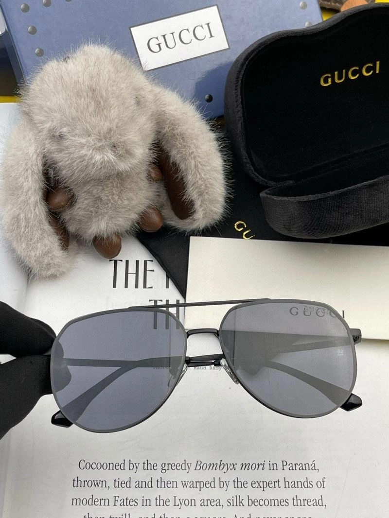 Neat Gucci Sunglasses 279909