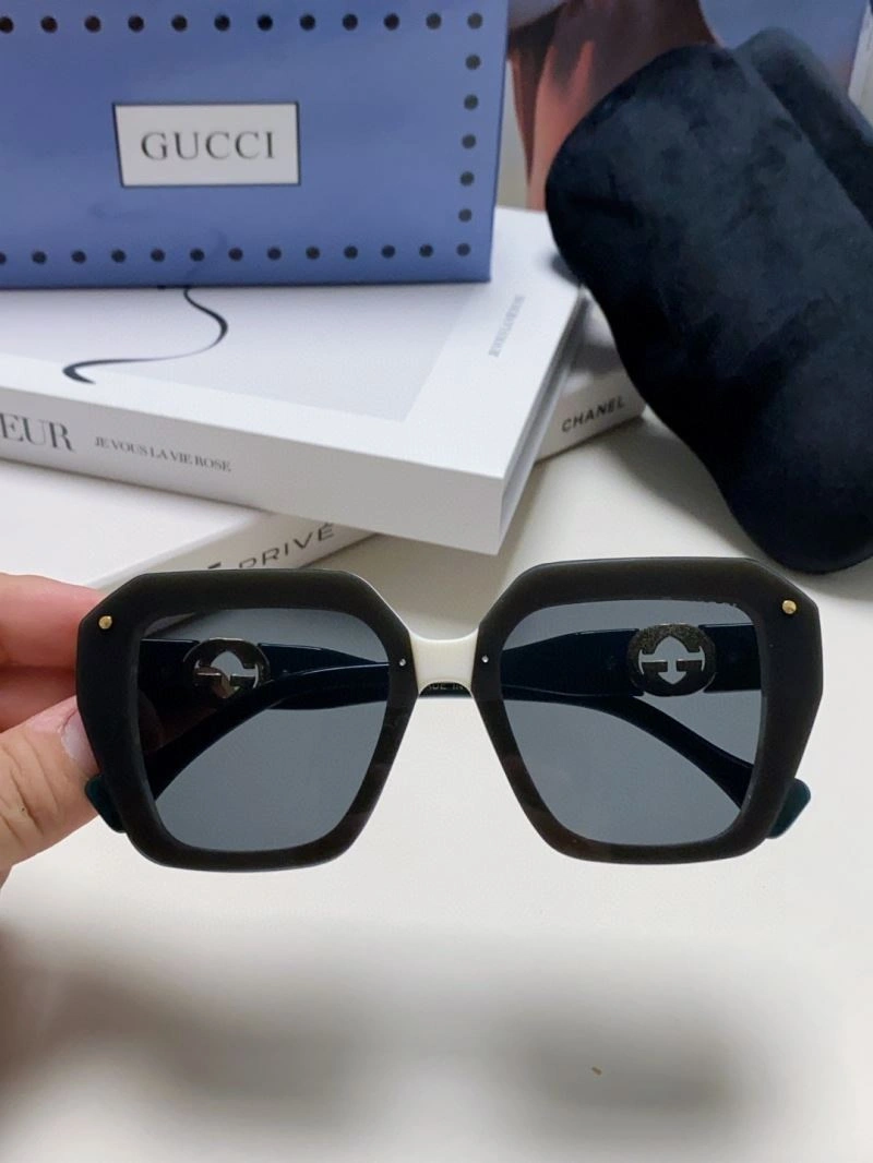 Gucci Sunglasses Modern 279871