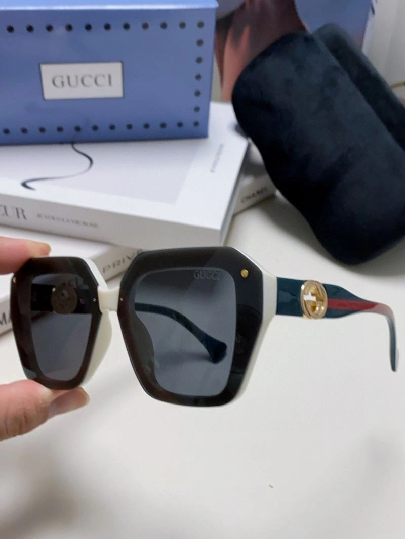 Gucci Sunglasses Modern 279871
