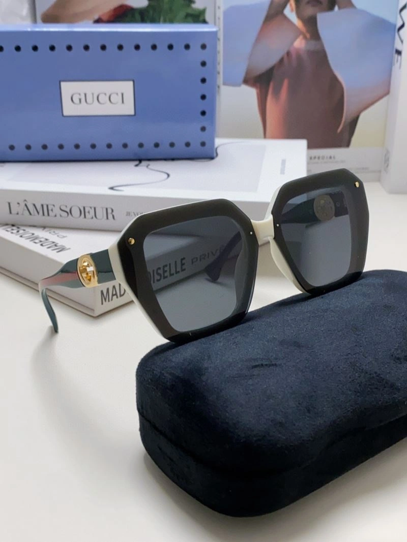 Gucci Sunglasses Modern 279871