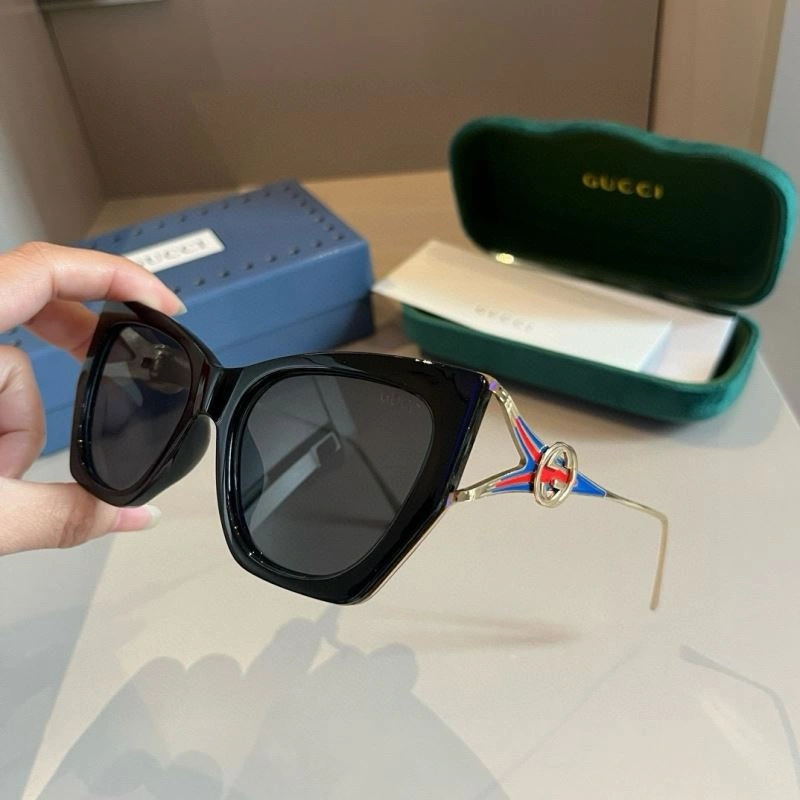 Gucci Sunglasses WeatherProof 279837