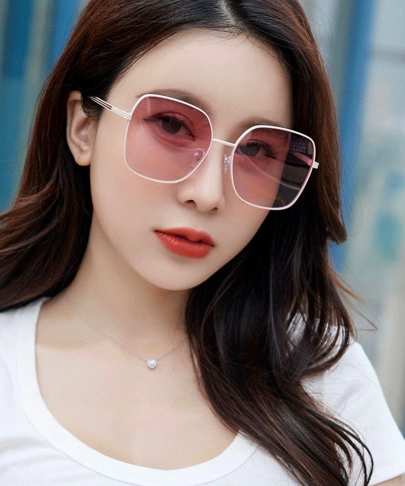 RelaxedFit Gucci Sunglasses 279861