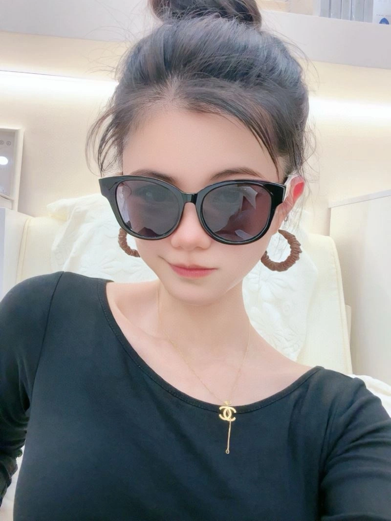 Gucci Sunglasses Premium 279838