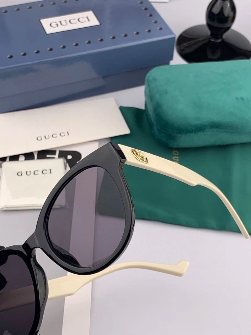 Gucci Sunglasses Premium 279838