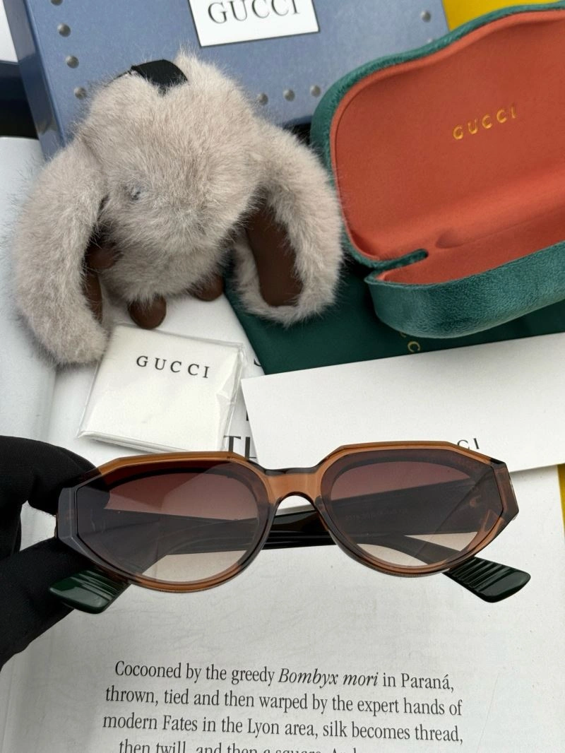 SoftTouch Gucci Sunglasses 279843