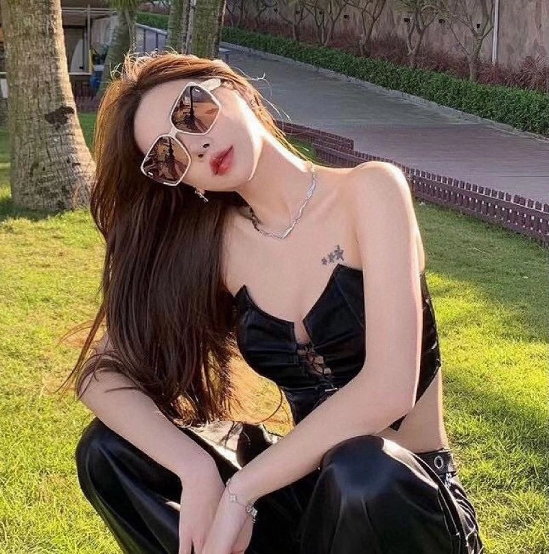 Gucci Sunglasses Stylish 279847