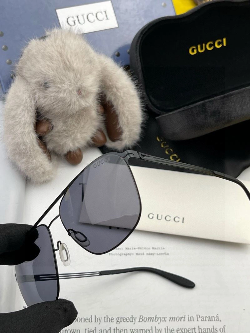 Bold Gucci Sunglasses 279857