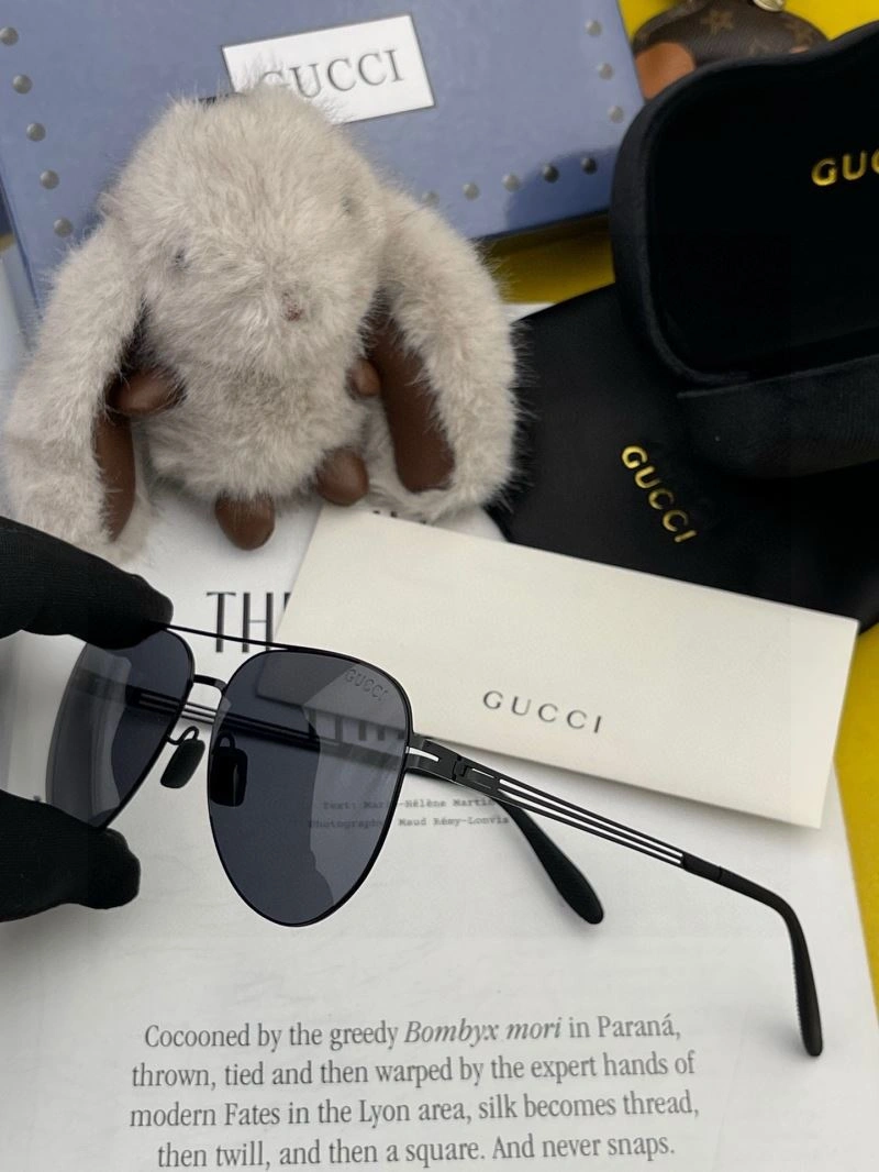 Gucci Sunglasses Practical 279850