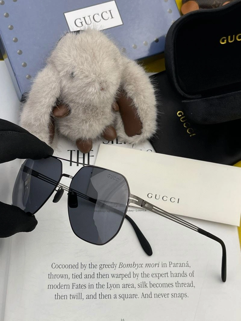 Effortless Gucci Sunglasses 279856
