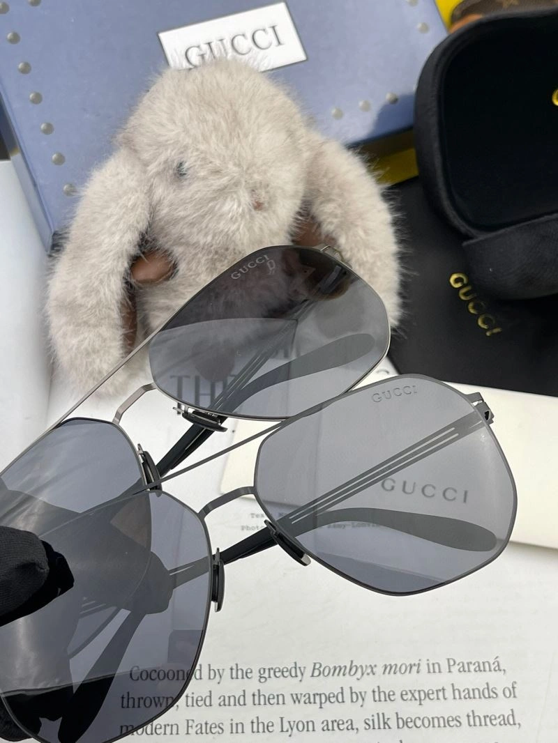 Effortless Gucci Sunglasses 279856