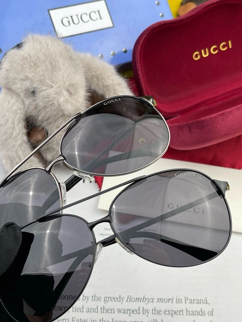 Gucci Sunglasses Minimalist 279860