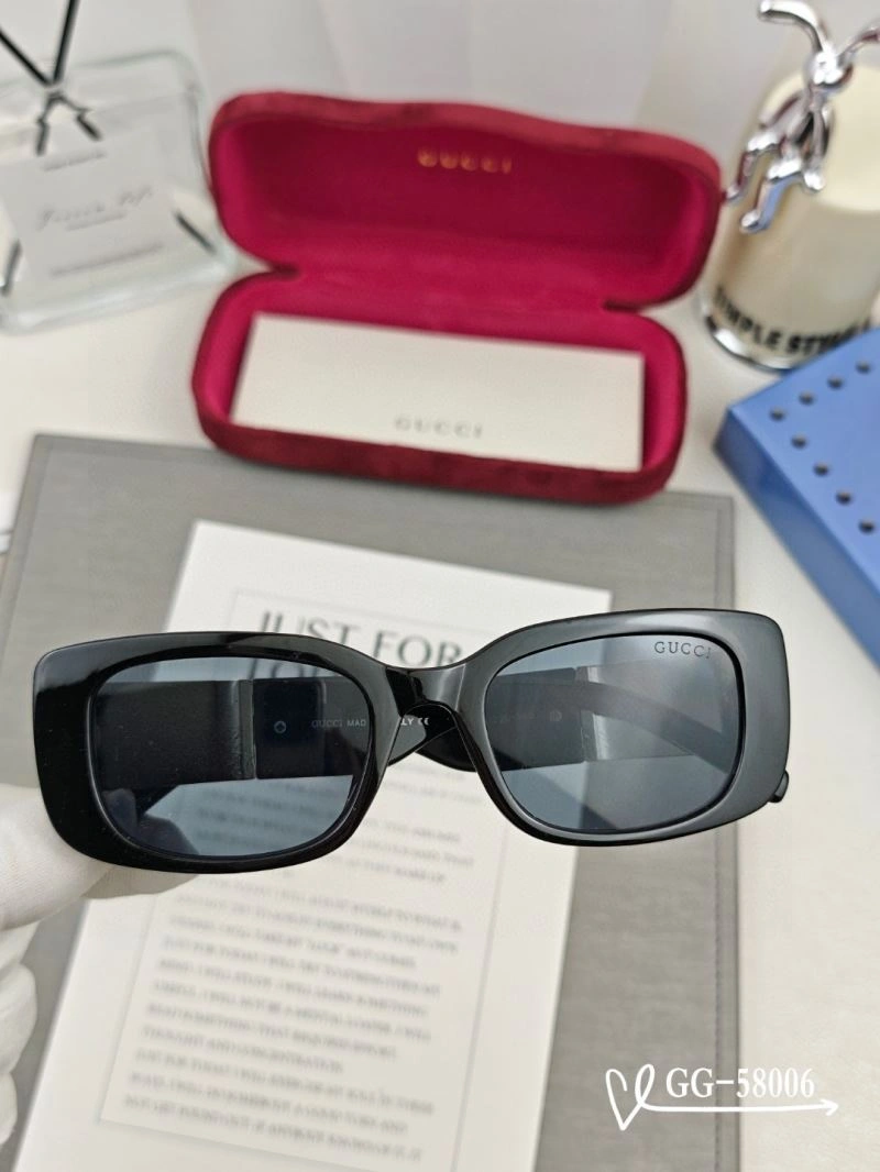 Gucci Sunglasses Neat 279835