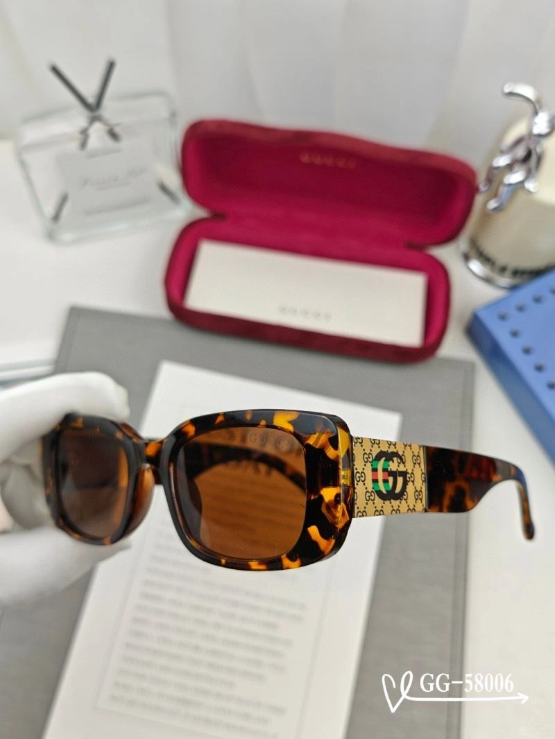 Gucci Sunglasses Neat 279835