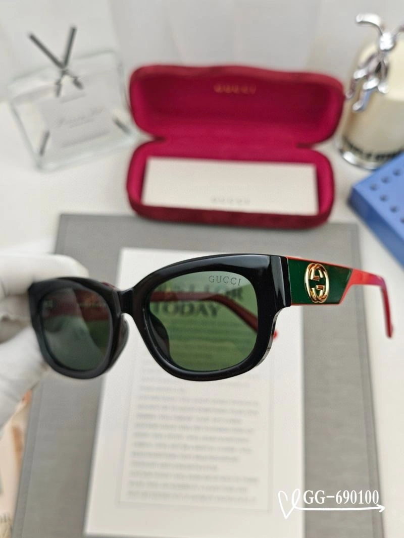 Gucci Sunglasses Durable 279833
