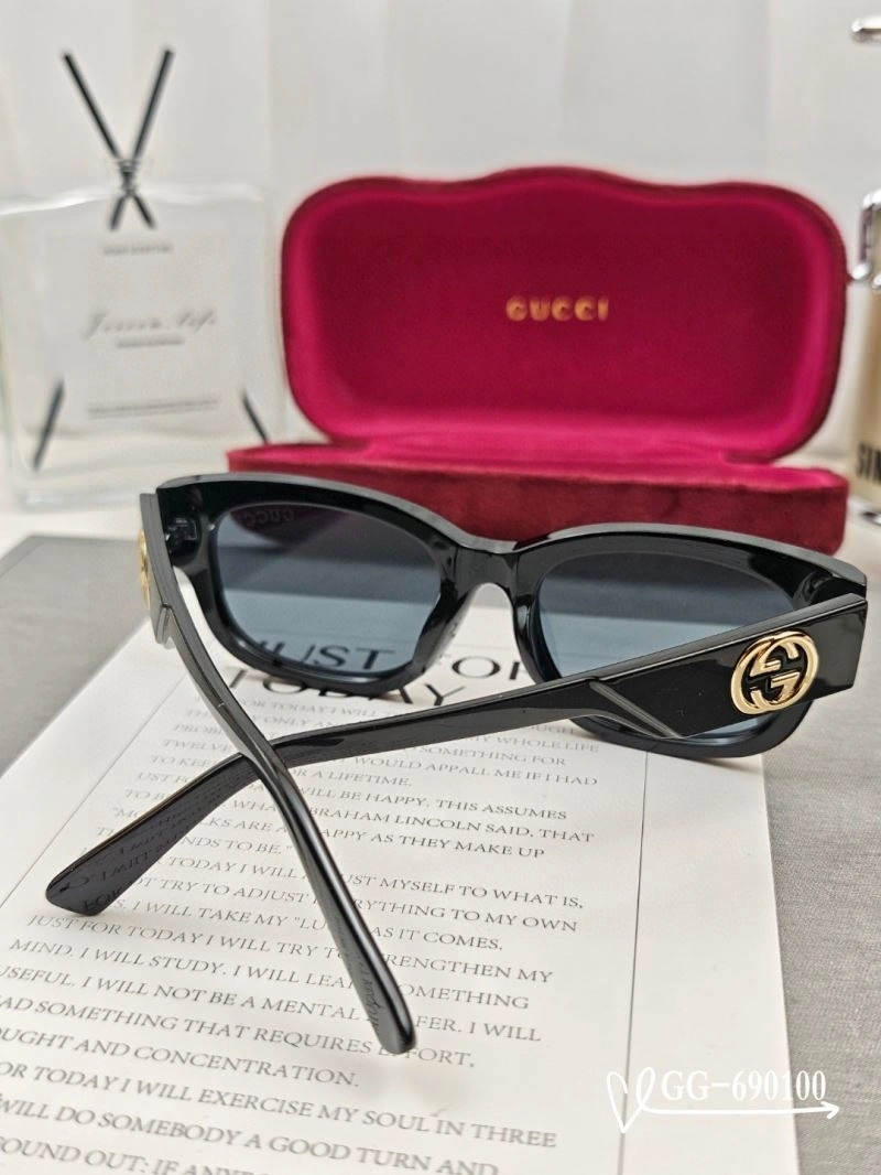 Gucci Sunglasses Durable 279833