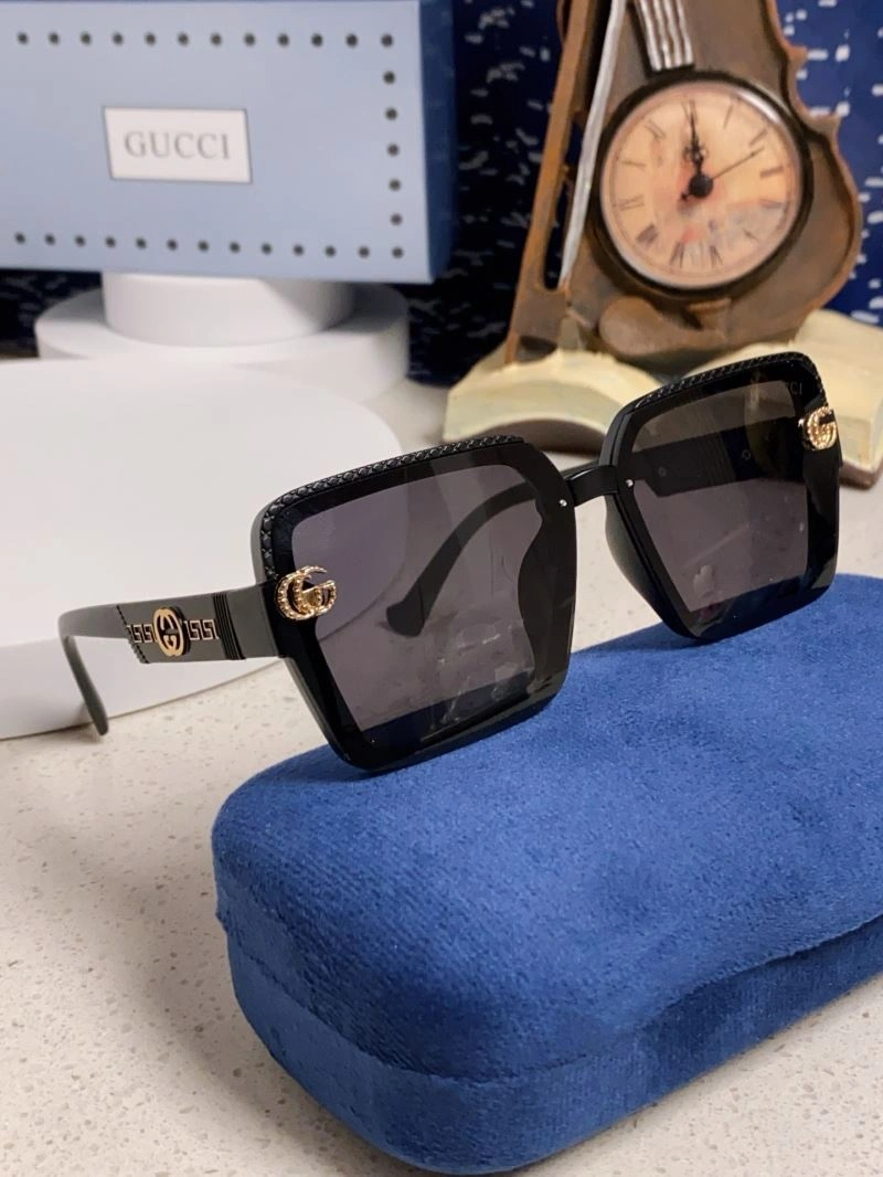 Gucci Sunglasses ModernLook 279830