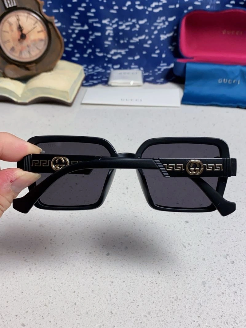 Gucci Sunglasses ModernLook 279830