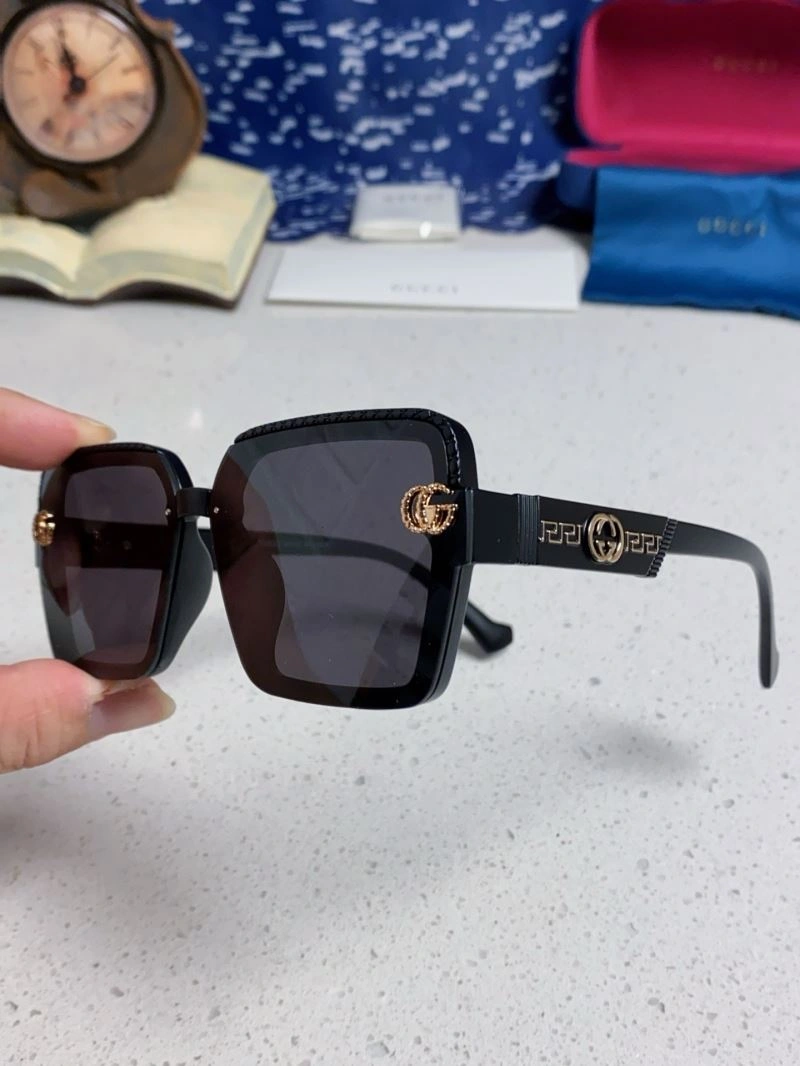 Gucci Sunglasses ModernLook 279830