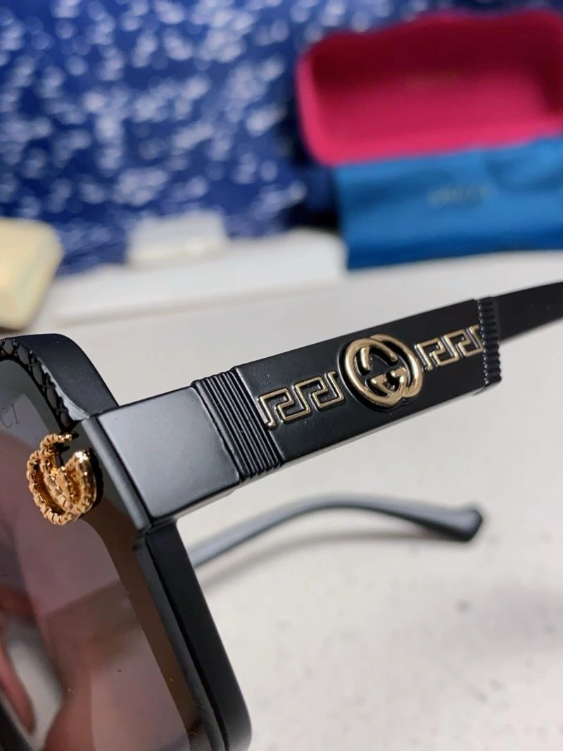 Gucci Sunglasses ModernLook 279830