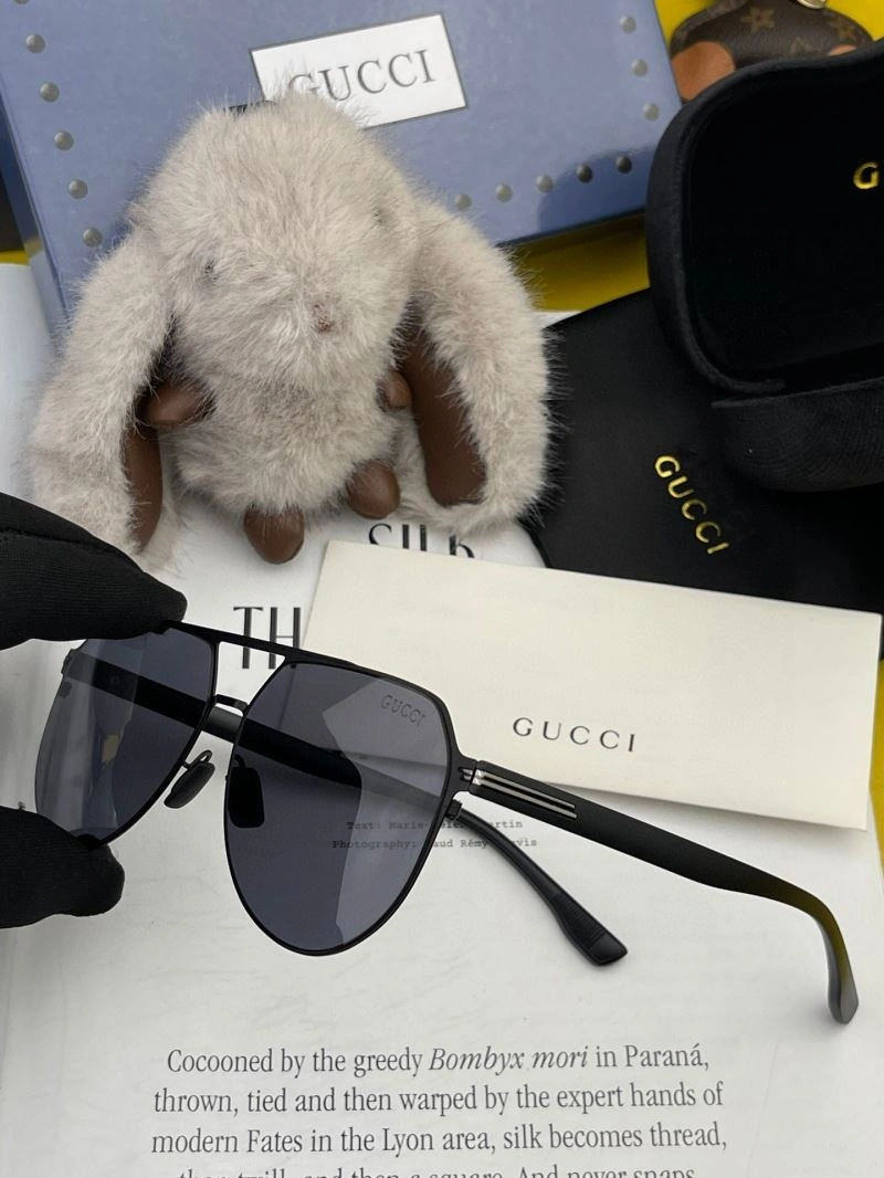 Resilient Gucci Sunglasses 279828