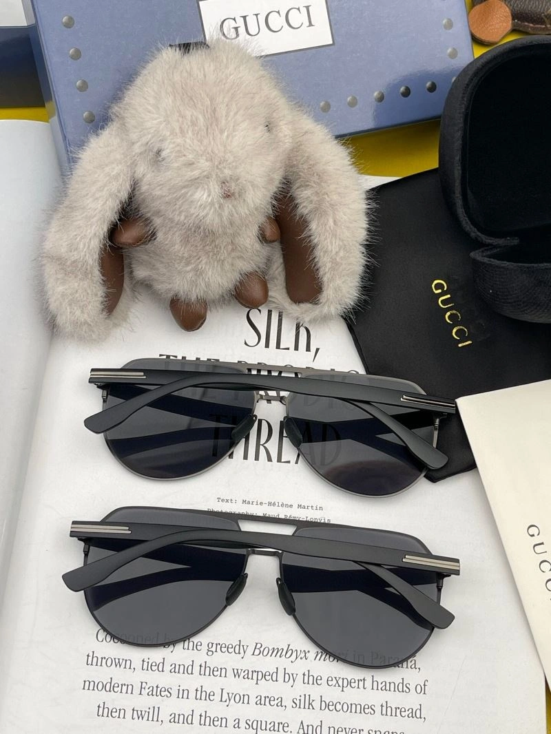 Resilient Gucci Sunglasses 279828