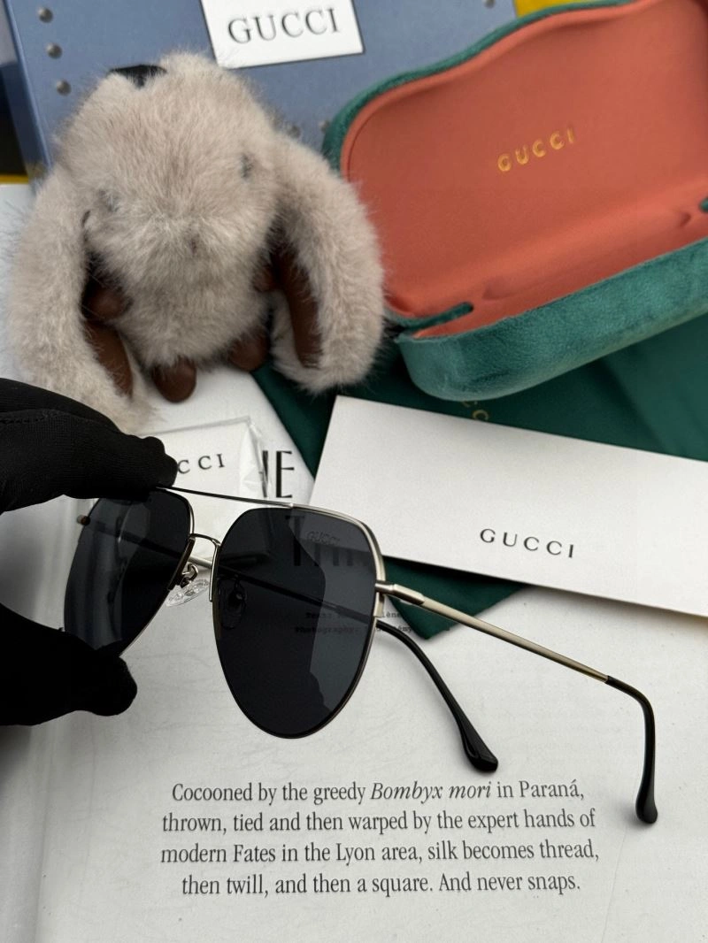 Trendsetting Gucci Sunglasses 279827