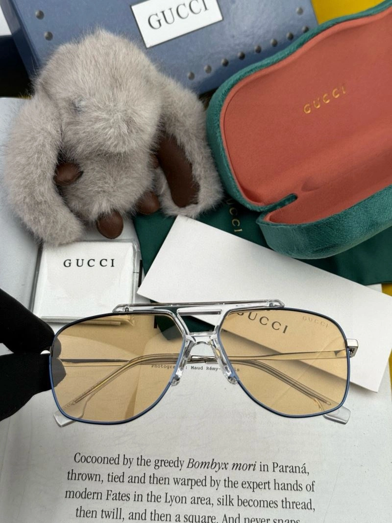 Casual Gucci Sunglasses 279797