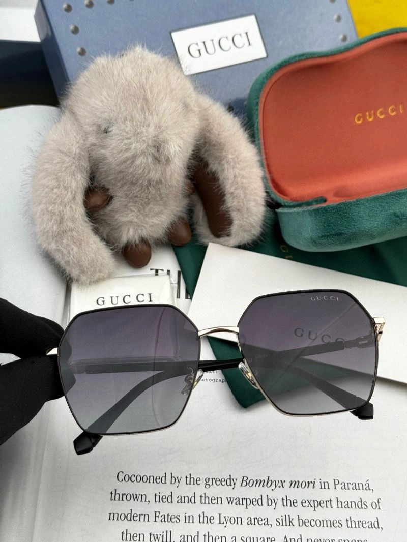 SoftTouch Gucci Sunglasses 279799
