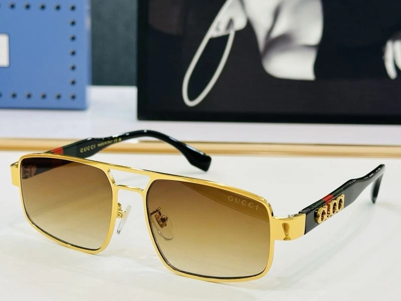 Gucci Sunglasses Unisex 279801
