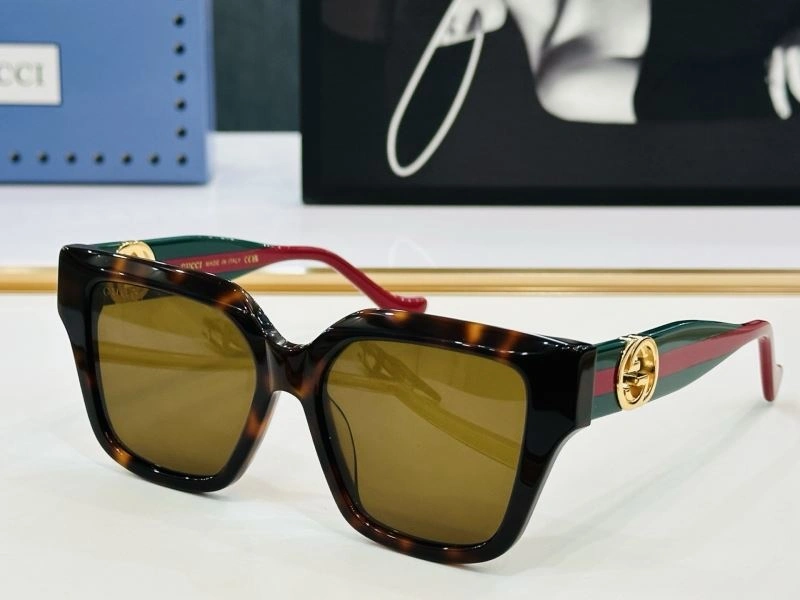 Seasonal Gucci Sunglasses 279803