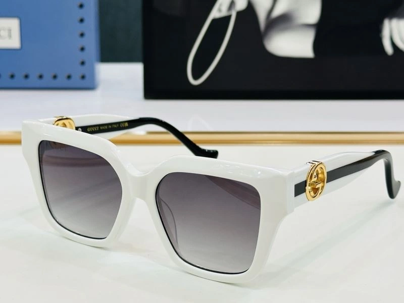 Seasonal Gucci Sunglasses 279803